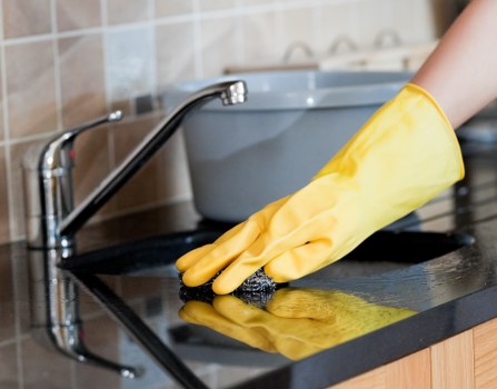 End of tenancy cleaning in an Islington apartment kitchen