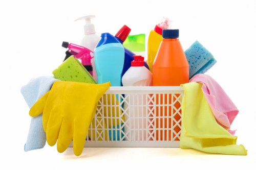 Local cleaning team providing house cleaning in Islington